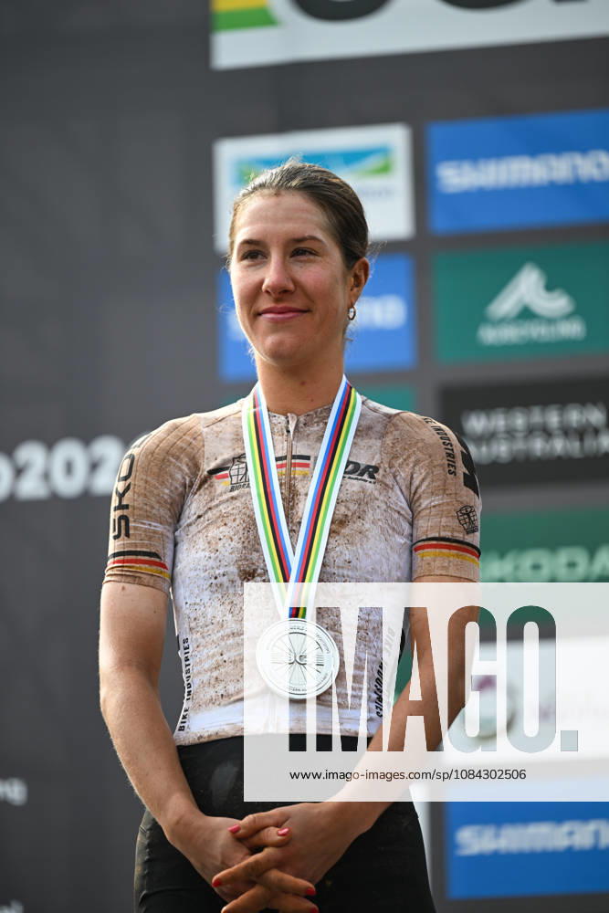2026 UCI Gravel World Championships Picture by Zac Williams SWpix.com - 10 10 2026 - Cycling - 2026 UCI Gravel World Championships - Nannup, Western Australia, Australia - Womens Elite Podium - Rosa Klöser (Germany) receiving the Silver Medal
