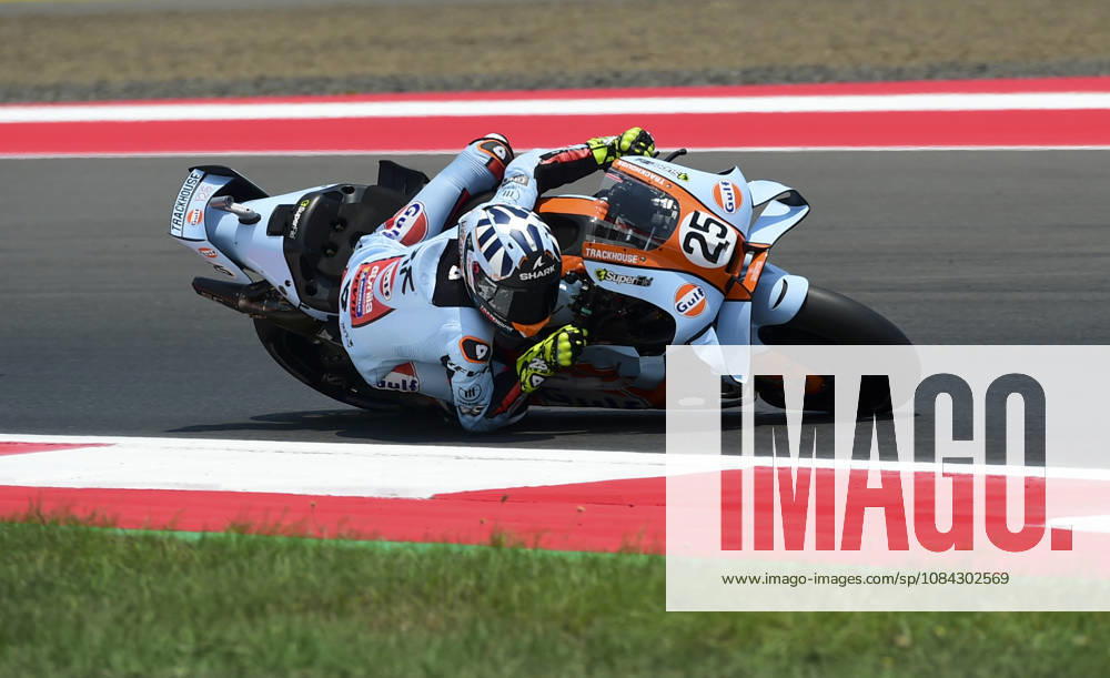 (261010) -- LOMBOK, Oct. 10, 2026 -- SuperFile Trackhouse MotoGP Team s Raul Fernandez of Spain races during the qualifying 2 at the Pertamina Grand Prix of Indonesia 2026 at Mandalika International circuit in Lombok, Indonesia, Oct. 10, 2026. ) (SP)INDONESIA-LOMBOK-MOTOGP-GRAND PRIX OF INDONESIA-QUALIFYING 2 Zulkarnain