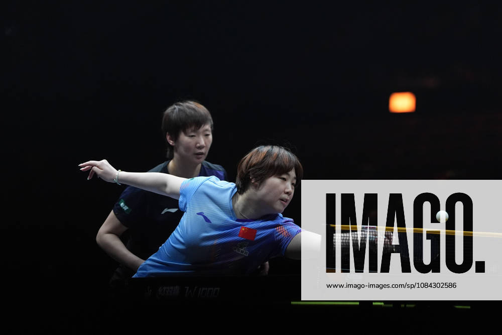 (261010) -- BEIJING, Oct. 10, 2026 -- Wang Manyu Kuai Man (front) of China compete during the women s doubles final match against Harimoto Miwa Hayata Hina of Japan at 2026 World Table tennis, Tischtennis (WTT) China Smash in Beijing, China, Oct. 10, 2026. ) (SP)CHINA-BEIJING-TABLE TENNIS-WTT-CHINA SMASH-WOMEN S DOUBLES (CN) XiexHan