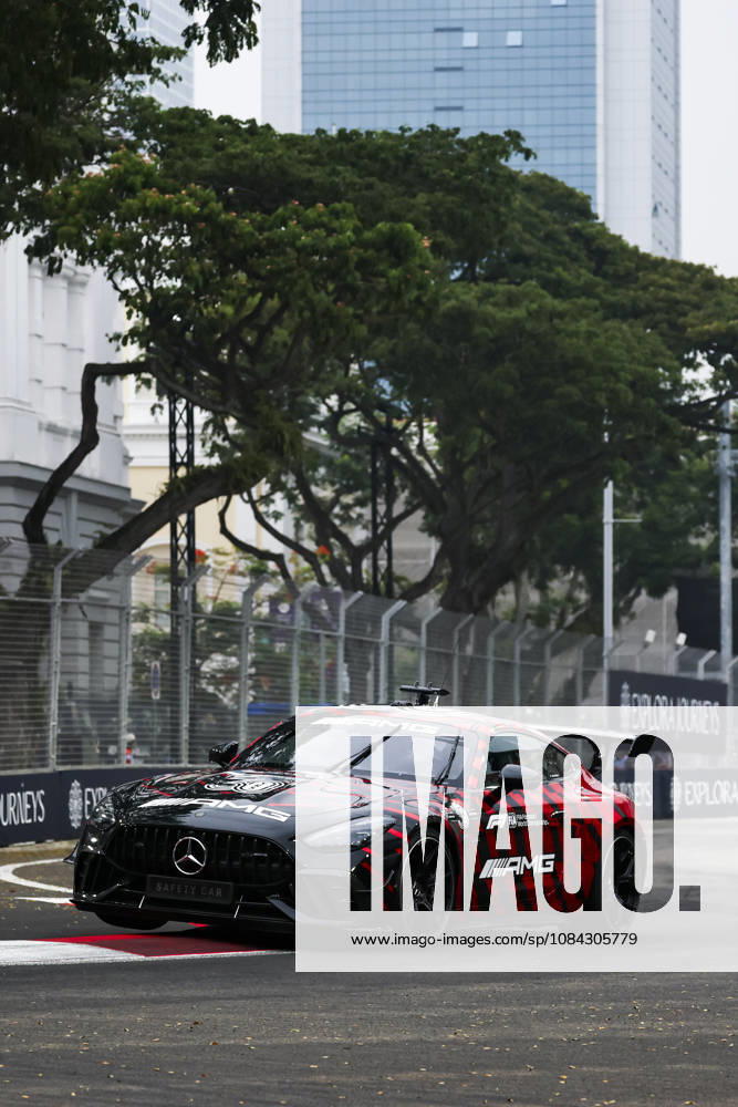 F1 - SINGAPORE GRAND PRIX 2026 Safety car, rain, pluie, during the 2026 Formula 1 Singapore Grand Prix, 17th round of the 2026 Formula One World Championship, WM, Weltmeisterschaft from October 9 to 11, 2026 on the Marina Bay Street Circuit, in Singapore, Singapore - SingaporeSingapore