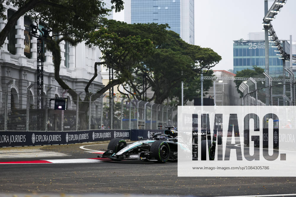 F1 - SINGAPORE GRAND PRIX 2026 63 RUSSELL George (gbr), Mercedes AMG F1 Team W17, action, rain, pluie, during the 2026 Formula 1 Singapore Grand Prix, 17th round of the 2026 Formula One World Championship, WM, Weltmeisterschaft from October 9 to 11, 2026 on the Marina Bay Street Circuit, in Singapore, Singapore - SingaporeSingapore