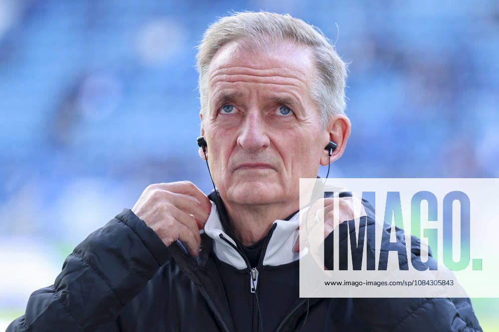 Trainer Petrik Sander (1. FC Magdeburg) schaut enttaeuscht waehrend des spiels der 2. Bundesliga zwischen 1. FC Magdeburg und Hannover 96, Avnet Arena am 10. October 2026 in Magdeburg, Deutschland. (Foto von Marco Steinbrenner DeFodi Images) +++ Trainer Petrik Sander (1. FC Magdeburg) looks dejected during the 2nd Bundesliga match between 1. FC Magdeburg and Hannover 96 at Avnet Arena on October 10, 2026 in Magdeburg, Germany. (Photo by Marco Steinbrenner DeFodi Images) DFB DFL REGULATIONS PROHIBIT ANY USE OF PHOTOGRAPHS AS IMAGE SEQUENCES AND OR QUASI-VIDEO. (Photo by Marco Steinbrenner DeFodi Images) -