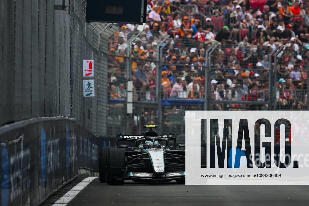 F1 - SINGAPORE GRAND PRIX 2026 12 KIMI ANTONELLI Andrea (ita), Mercedes AMG F1 Team W17, action, rain, pluie, during the 2026 Formula 1 Singapore Grand Prix, 17th round of the 2026 Formula One World Championship, WM, Weltmeisterschaft from October 9 to 11, 2026 on the Marina Bay Street Circuit, in Singapore, Singapore - SingaporeSingapore