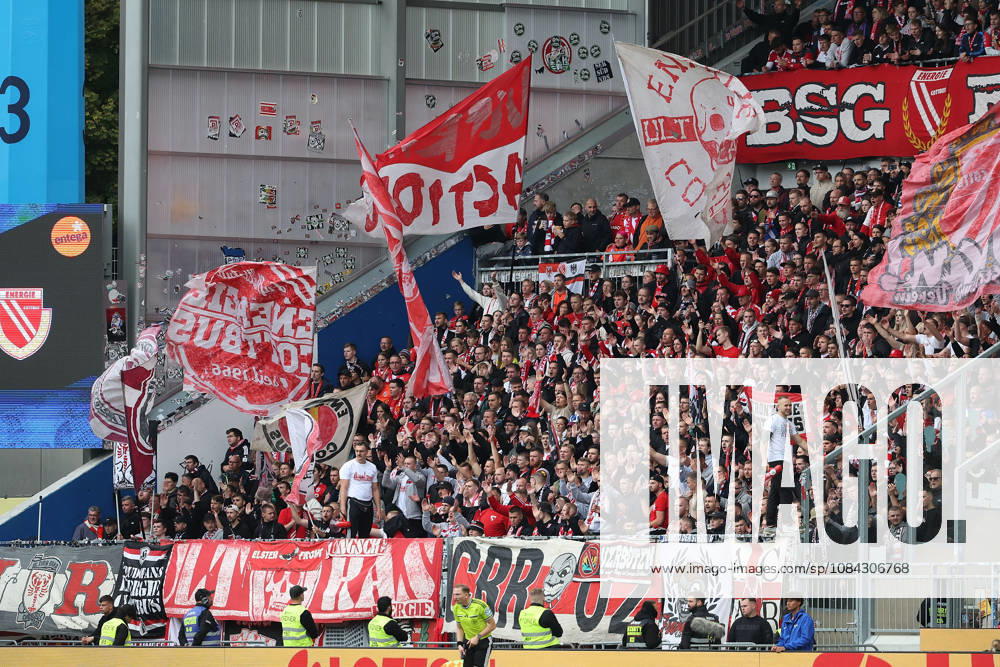 2026.10.10 Fussball 2.Bundesliga SV Darmstadt 98 - Energie Cottbus v.l., Energie Cottbus fans
