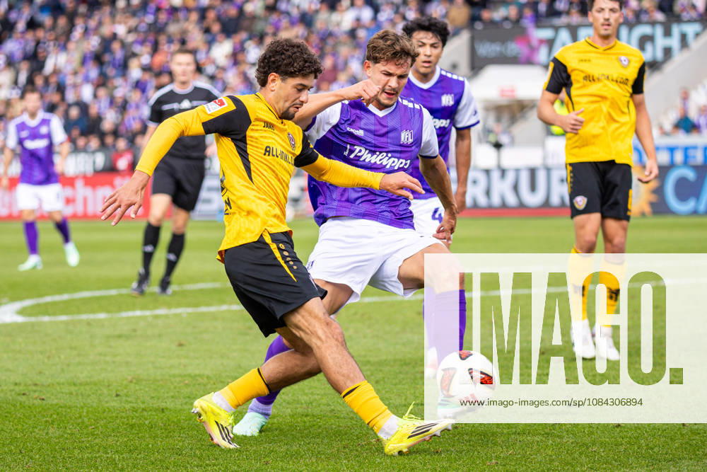 (L-R) Ben Bobzien (SG Dynamo Dresden, 20) im Zweikampf mit Robin Fabinski (VfL Osnabrueck, 27) GER, VfL Osnabrueck vs. SG Dynamo Dresden, Fussball, 2. Bundesliga, 7. Spieltag, Spielzeit 2026 2027, 10.10.2026 DFL Regulations prohibit any use of photographers as image sequences and or quasi-video. GER, VfL Osnabrueck vs. SG Dynamo Dresden, Fussball, 2. Bundesliga, 7. Spieltag, Spielzeit 2026 2027, 10.10.2026 Osnabrueck