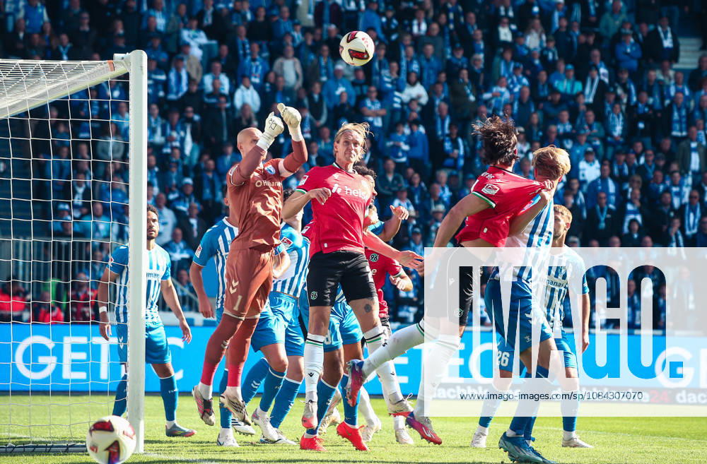 Deutschland: Fussball 2. Bundesliga 2026 2027, 7. Spieltag - 1. FC Magdeburg vs Hannover 96 - Avnet Arena (Magdeburg): Torchance Stefan Teitur Þorðarson Stefan Teitur Thordarson (Hannover 96, 23)