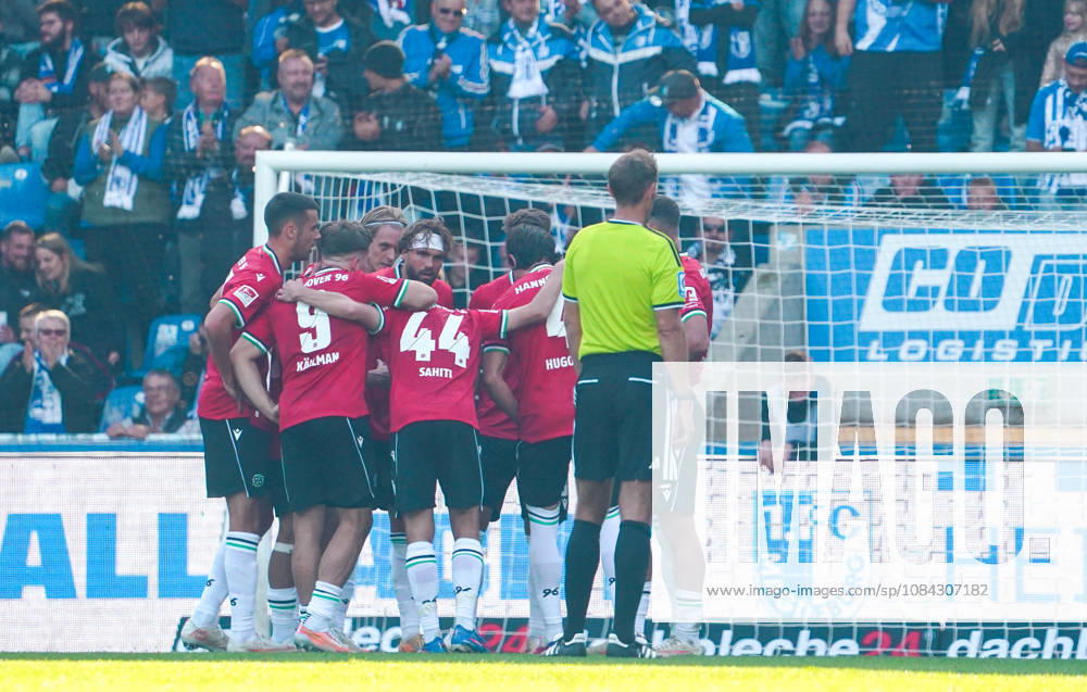 Deutschland: Fussball 2. Bundesliga 2026 2027, 7. Spieltag - 1. FC Magdeburg vs Hannover 96 - Avnet Arena (Magdeburg): Mannschaftsfoto, Totale Hannover 96 Magdeburg Avnet Arena Niedersachsen Deutschland