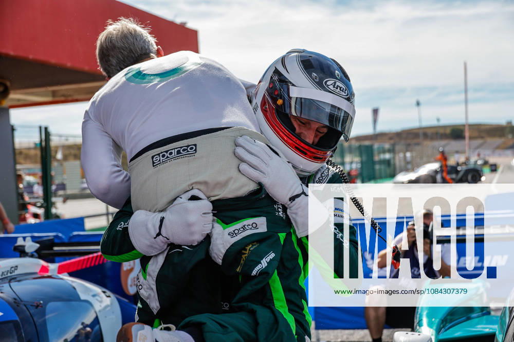 AUTO - MLC 2026 - PORTIMAO 71 AUST Stefan (ger), FERNANDEZ-LASER Felipe (ger), Rinaldi Racing, Ligier JS P325 - Toyota, LMP3 Pro Am, portrait podium, portrait celebration during the 6th round of the 2026 Michelin Le Mans Cup on the Autodromo Internacional do Algarve from October 8 to 10, 2026 in Portimao, Portugal - PortimaoPortugal
