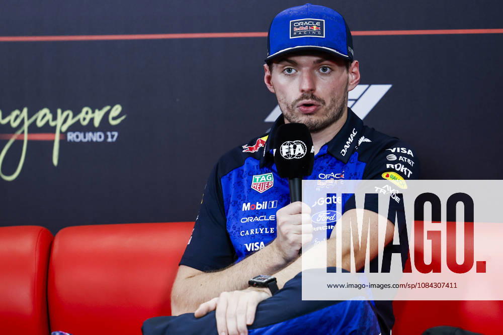 F1 - SINGAPORE GRAND PRIX 2026 Post Sprint Race, press conference, PK, Pressekonferenz VERSTAPPEN Max (nld), Red Bull Racing Ford RB22, portrait during the 2026 Formula 1 Singapore Grand Prix, 17th round of the 2026 Formula One World Championship, WM, Weltmeisterschaft from October 9 to 11, 2026 on the Marina Bay Street Circuit, in Singapore, Singapore - SingaporeSingapore