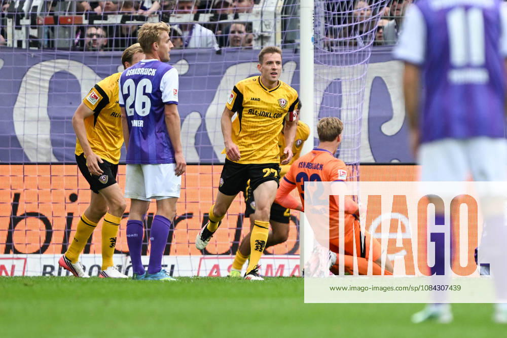 2. Bundesliga - 26 27 - VfL Osnabrück - Dynamo Dresden am 10.10.2026 an der Bremer Brücke in Osnabrück Jubel, Torjubel, Torschuetze, Torschütze Niklas Hauptmann (Dresden) jubelt nach seinem Tor zum 0:1.