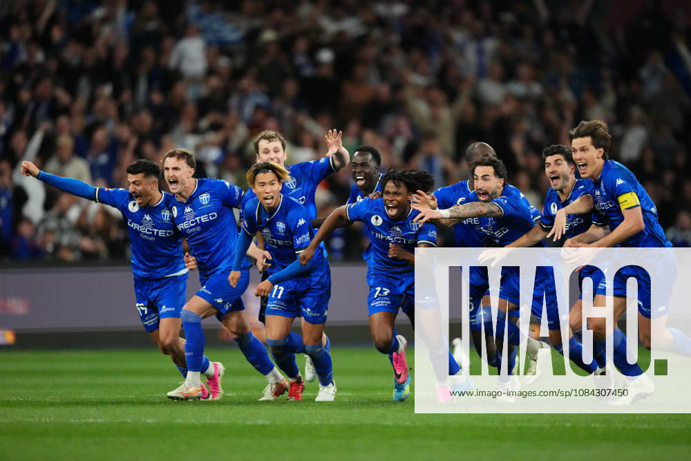 AUSTRALIA CUP SOUTH MELBOURNE VICTORY, South Melbourne FC celebrate as they win the match after a penalty shoot-out during the Australia Cup final match between South Melbourne FC and Melbourne Victory FC at AAMI Park in Melbourne, Saturday, October 10, 2026. ( NO ARCHIVING, MELBOURNE VICTORIA Australia
