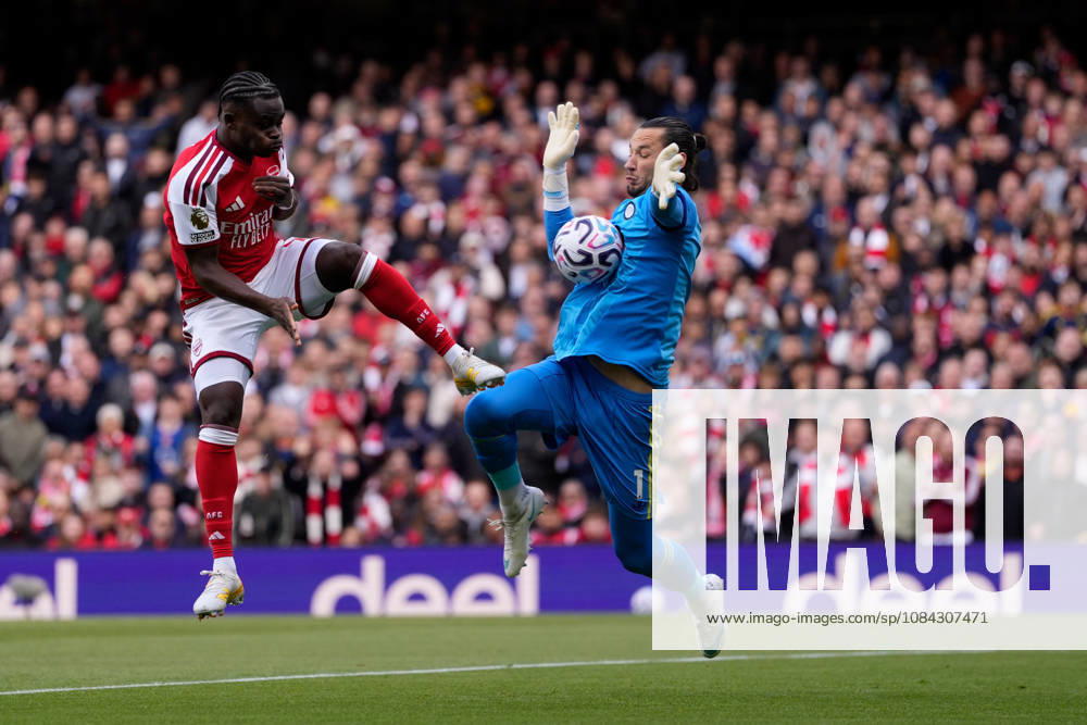 10th October 2026; Emirates Stadium, London, England; Premier League Football, Arsenal versus Leeds United; Bukayo Saka of Arsenal has his shot saved by James Trafford of Leeds United TomxMajor