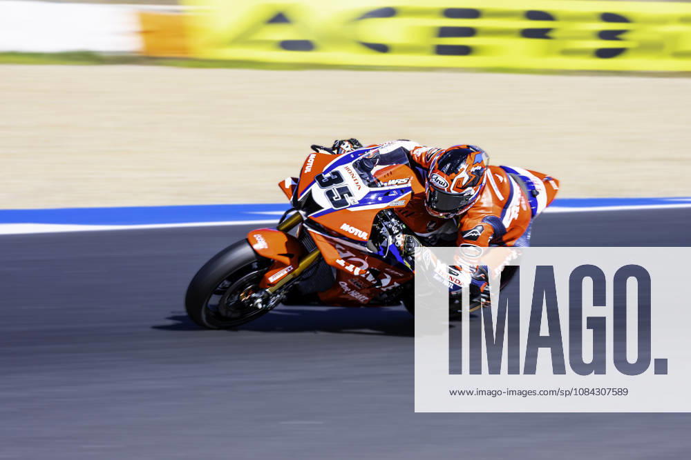 Somkiat Chantra of Honda HRC in action during the Superpole of the FIM Superbike World Championship, WM, Weltmeisterschaft at Circuito Estoril on October 10, 2026 in Cascais, Portugal. Motorsports 2026: WorldSBK - Tissot Estoril Round - ZUMAr200 20261010_zsp_r200_008