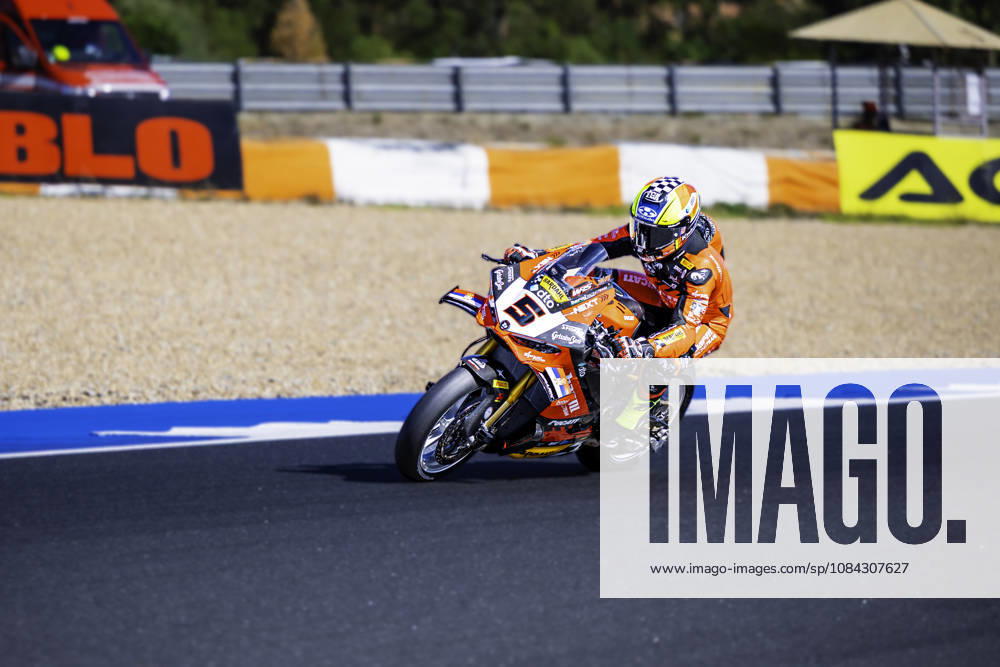 Yari Montella of Barni Spark Racing Team in action during the Superpole of the FIM Superbike World Championship, WM, Weltmeisterschaft at Circuito Estoril on October 10, 2026 in Cascais, Portugal. Motorsports 2026: WorldSBK - Tissot Estoril Round - ZUMAr200 20261010_zsp_r200_009