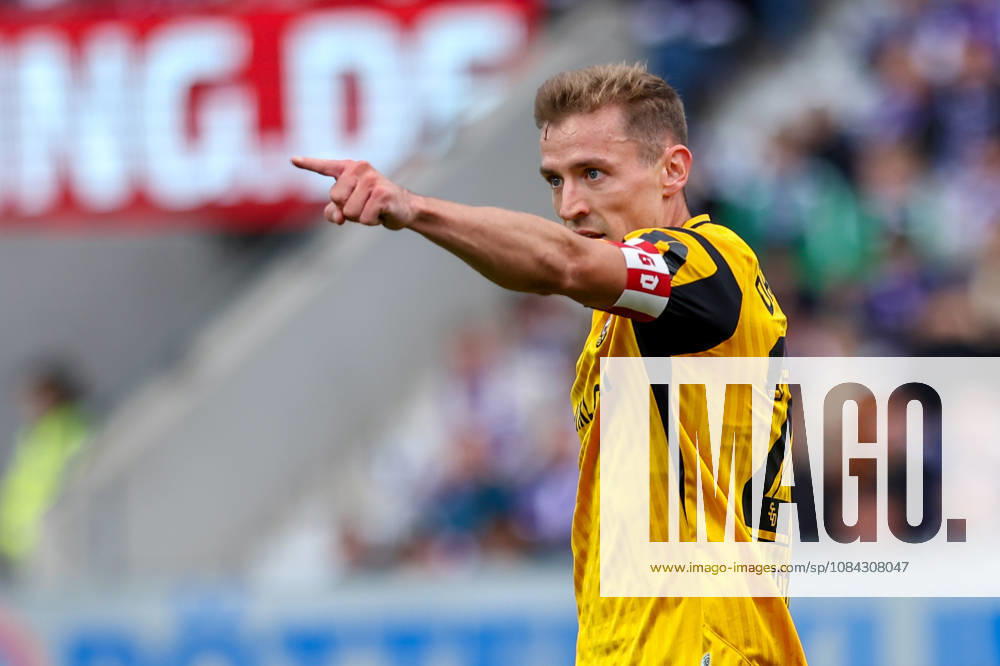2026.10.10, Fußball, 2. Bundesliga, VfL Osnabrück - SG Dynamo Dresden, Stadion an der Bremer Brücke, 7.Spieltag, Saison 2026 2027: Torjubel von Niklas Hauptmann (SG Dynamo Dresden 27) nach Tor zum 0:1 DFB regulations prohibit any use of photographs as image sequences and or quasi-video. Photo: WilkowskixPressefotoKochx Niedersachsen Deutschland