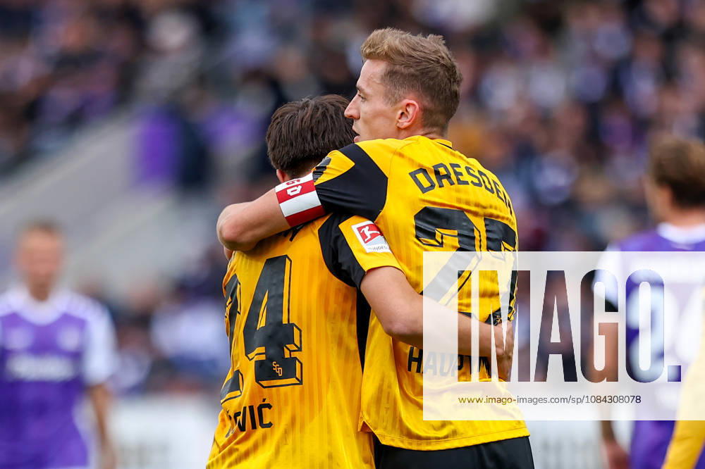 2026.10.10, Fußball, 2. Bundesliga, VfL Osnabrück - SG Dynamo Dresden, Stadion an der Bremer Brücke, 7.Spieltag, Saison 2026 2027: Niklas Hauptmann (SG Dynamo Dresden 27) jubelt mit Patrice Covic (SG Dynamo Dresden 24) nach Tor zum 0:1 DFB regulations prohibit any use of photographs as image sequences and or quasi-video. Photo: WilkowskixPressefotoKochx Niedersachsen Deutschland