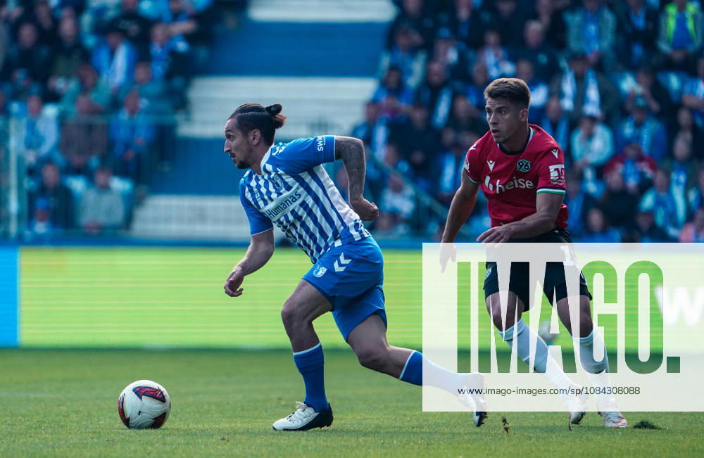 Deutschland: Fussball 2. Bundesliga 2026 2027, 7. Spieltag - 1. FC Magdeburg vs Hannover 96 - Avnet Arena (Magdeburg): am Ball BarıÅü Atik Baris Atik (1. FC Magdeburg, 23) Magdeburg Avnet Arena Niedersachsen Deutschland