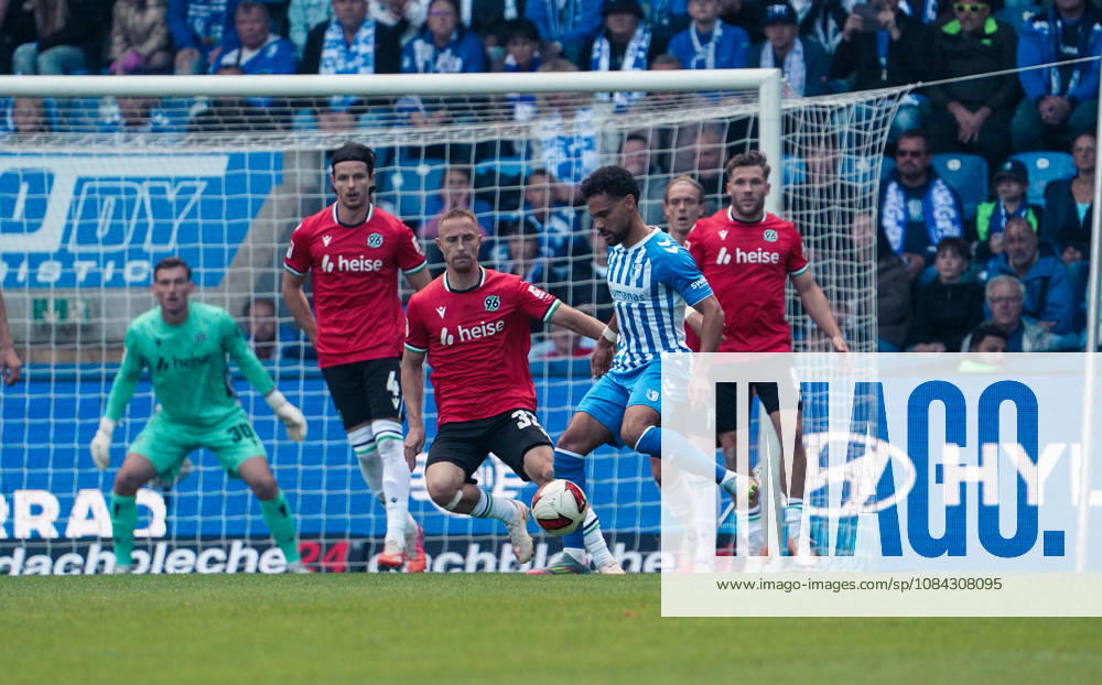 Deutschland: Fussball 2. Bundesliga 2026 2027, 7. Spieltag - 1. FC Magdeburg vs Hannover 96 - Avnet Arena (Magdeburg): am Ball Moritz Kwarteng (1. FC Magdeburg, 10) Magdeburg Avnet Arena Niedersachsen Deutschland