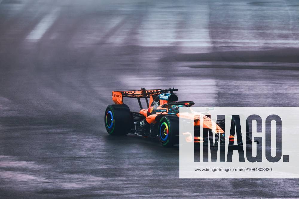 81 PIASTRI Oscar (aus), McLaren F1 Team MCL40, action F1 GP 17 Singapore 2026 F1 GP 17 Singapore 2026 81 PIASTRI Oscar (aus), McLaren F1 Team MCL40, action F1 GP 17 Singapore 2026 Singapore