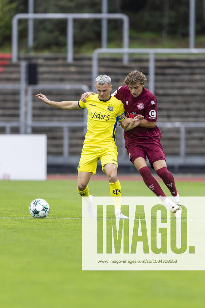 3. Liga, Fortuna Köln - 1. FC Saarbrücken; 10.10.2026 Florian Pick (1. FC Saarbrücken, 20), Maximilian Fischer (Fortuna Köln, 3). 3. Liga, Fortuna Köln - 1. FC Saarbrücken, 8. Spieltag, am 10.10.2026, Südstadion, Köln. DFB regulations prohibit any use of photographs as image sequences and or quasi-video