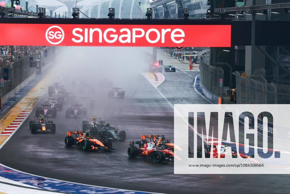 Start, 16 LECLERC Charles (mco), Scuderia Ferrari SF-26, action 44 HAMILTON Lewis (gbr), Scuderia Ferrari SF-26, action F1 GP 17 Singapore 2026 F1 GP 17 Singapore 2026 81 PIASTRI Oscar (aus), McLaren F1 Team MCL40, action F1 GP 17 Singapore 2026 Singapore