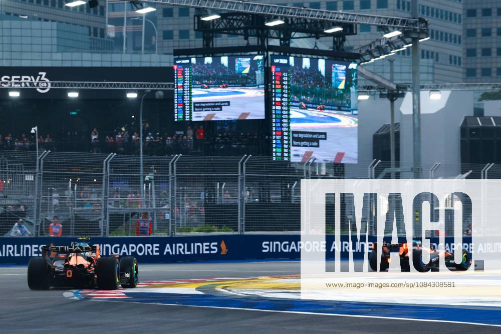 01 NORRIS Lando (gbr), McLaren F1 Team MCL40, action 81 PIASTRI Oscar (aus), McLaren F1 Team MCL40, action F1 GP 17 Singapore 2026 F1 GP 17 Singapore 2026 81 PIASTRI Oscar (aus), McLaren F1 Team MCL40, action F1 GP 17 Singapore 2026 Singapore