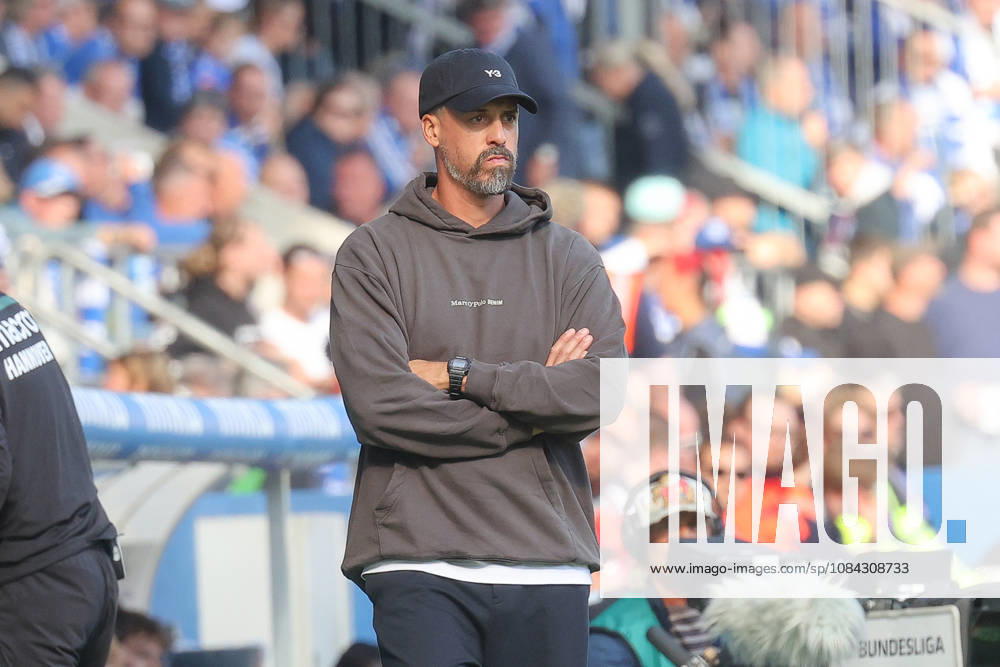 Fussball, 2. Bundesliga, 1. FC Magdeburg - Hannover 96 v.l. Sandro Wagner (Hannover, Trainer) nachdenklich Magdeburg