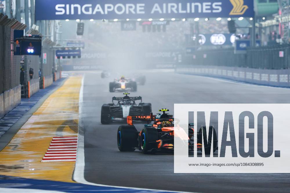 01 NORRIS Lando (gbr), McLaren F1 Team MCL40, action F1 GP 17 Singapore 2026 F1 GP 17 Singapore 2026 81 PIASTRI Oscar (aus), McLaren F1 Team MCL40, action F1 GP 17 Singapore 2026 Singapore