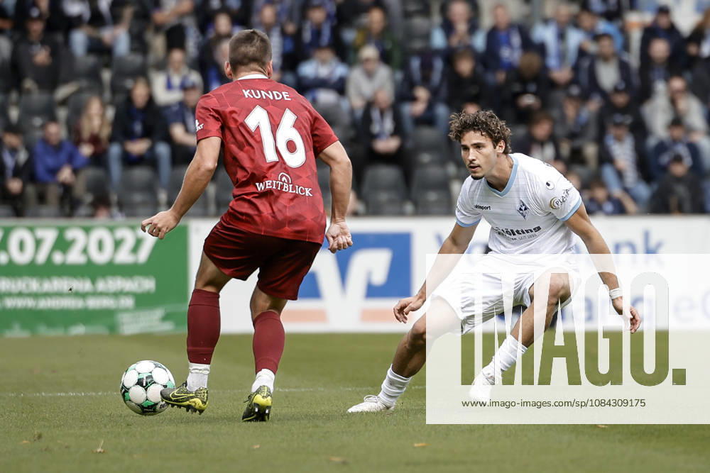 Fussball 3.Liga, SG Sonnenhof Grossaspach - SV Waldhof Mannheim v.l. Marius Kunde (SG Sonnenhof Großaspach, 16) gestellt von Lovis Bierschenk (SV Waldhof Mannheim, 7)