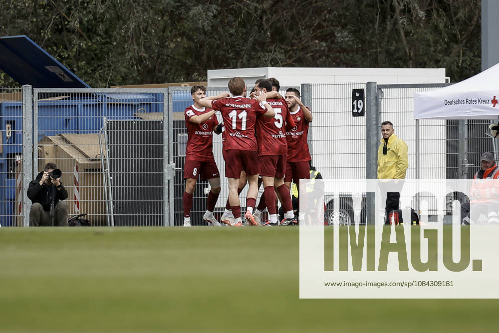 Fussball 3.Liga, SG Sonnenhof Grossaspach - SV Waldhof Mannheim v.l. Jubel über das 1:0 durch Luca Molinari (SG Sonnenhof Großaspach, 21)