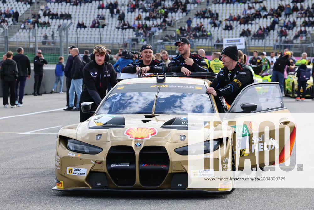 Hockenheim, Deutschland 09.- 11. Oktober 2026: DTM - 2026 - Saisonfinale - Hockenheimring - Samstag Rennen 1 Im Bild: Kelvin van der Linde (RSA 3) Auto wird ins Grid geschoben Hockenheimring Baden Württemberg