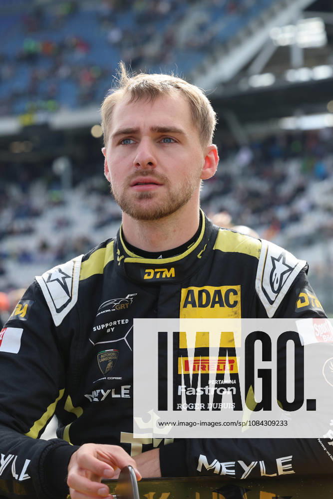 Hockenheim, Deutschland 09.- 11. Oktober 2026: DTM - 2026 - Saisonfinale - Hockenheimring - Samstag Rennen 1 Im Bild: Maximilian Paul (GER 19) im Portrait Hockenheimring Baden Württemberg