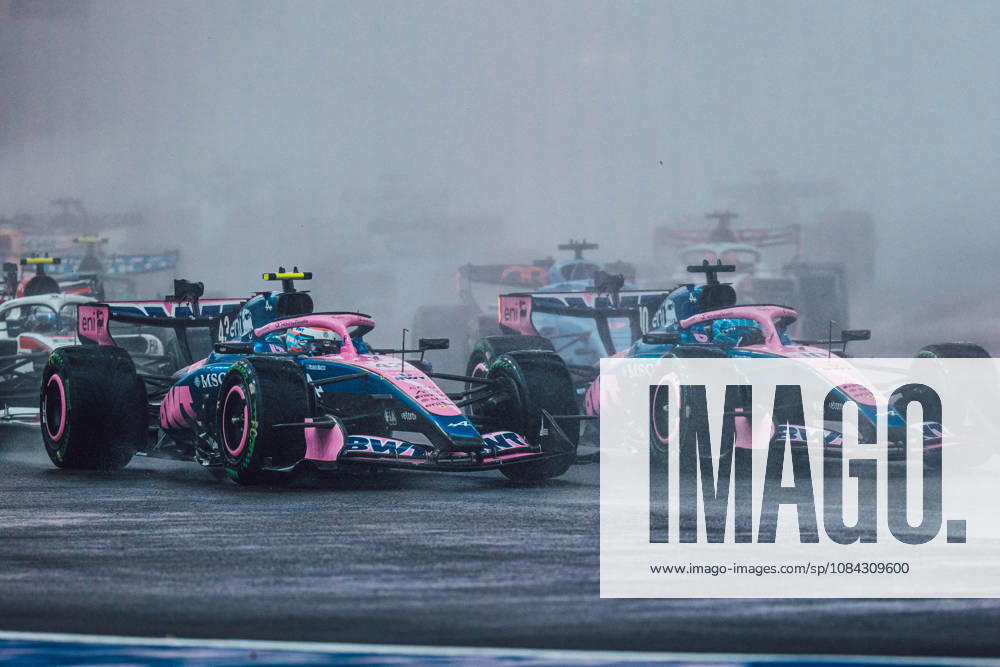Formula 1 Singapore Airlines Singapore Grand Prix 10Pierre Gasly (BWT Alpine F1 Team, 10) 43Franco Colapinto (BWT Alpine F1 Team, 43) in Sprint Race at the Formula 1 Singapore Airlines Singapore Grand Prix 2026 10 10 2026