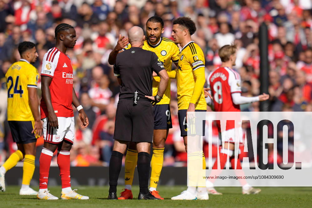 10th October 2026; Emirates Stadium, London, England; Premier League Football, Arsenal versus Leeds United; Dominic Calvert-Lewin of Leeds United speaks with the referee Paul Tierney TomxMajor