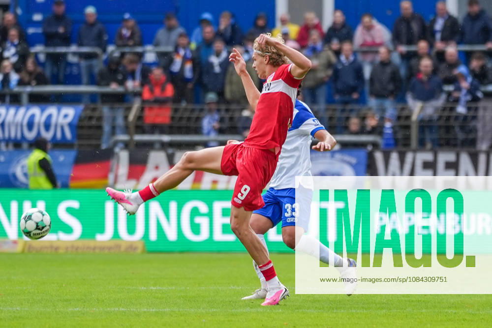 Deutschland: Fussball, 3. Liga, 8. Spieltag, Hänsch-Arena, Meppen, Emsland, Niedersachsen, SV Meppen vs. VfB Stuttgart U21, U 21 VfB Stuttgart II: Tim van der Leij (VfB Stuttgart U21, 9)