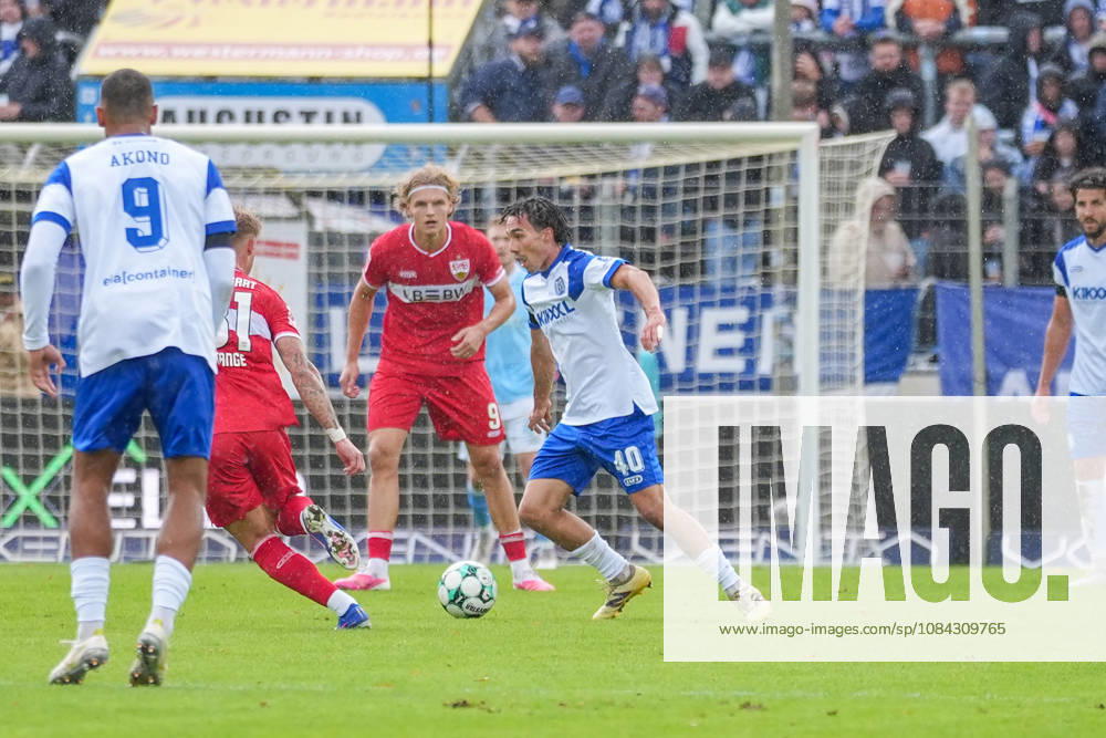 Deutschland: Fussball, 3. Liga, 8. Spieltag, Hänsch-Arena, Meppen, Emsland, Niedersachsen, SV Meppen vs. VfB Stuttgart U21, U 21 VfB Stuttgart II: Niclas Nadj (SV Meppen, 40)
