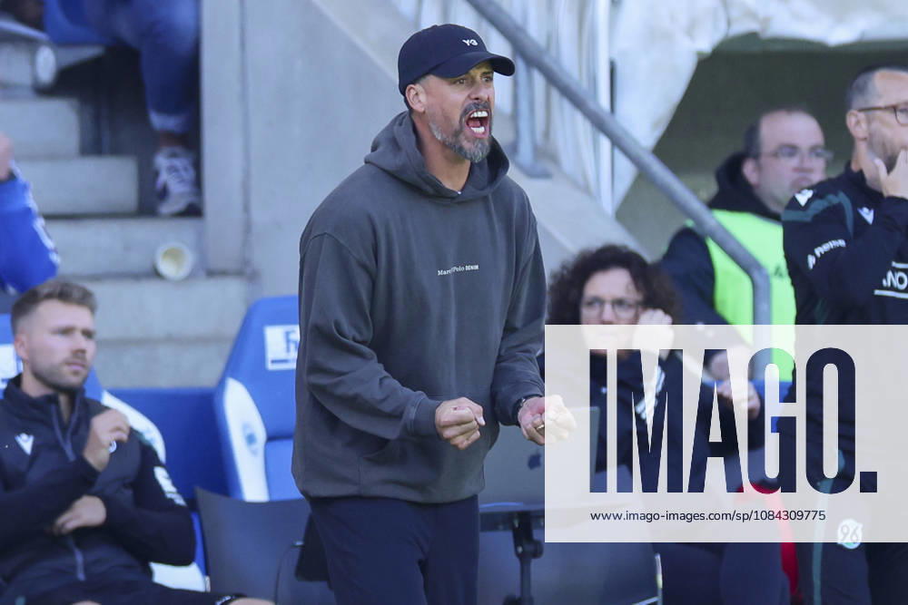 Trainer Sandro Wagner (Hannover 96) schaut enttaeuscht waehrend des spiels der 2. Bundesliga zwischen 1. FC Magdeburg und Hannover 96, Avnet Arena am 10. October 2026 in Magdeburg, Deutschland. (Foto von Marco Steinbrenner DeFodi Images) +++ Trainer Sandro Wagner (Hannover 96) looks dejected during the 2nd Bundesliga match between 1. FC Magdeburg and Hannover 96 at Avnet Arena on October 10, 2026 in Magdeburg, Germany. (Photo by Marco Steinbrenner DeFodi Images) DFB DFL REGULATIONS PROHIBIT ANY USE OF PHOTOGRAPHS AS IMAGE SEQUENCES AND OR QUASI-VIDEO. (Photo by Marco Steinbrenner DeFodi Images) -