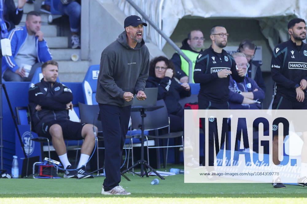 Trainer Sandro Wagner (Hannover 96) schaut enttaeuscht waehrend des spiels der 2. Bundesliga zwischen 1. FC Magdeburg und Hannover 96, Avnet Arena am 10. October 2026 in Magdeburg, Deutschland. (Foto von Marco Steinbrenner DeFodi Images) +++ Trainer Sandro Wagner (Hannover 96) looks dejected during the 2nd Bundesliga match between 1. FC Magdeburg and Hannover 96 at Avnet Arena on October 10, 2026 in Magdeburg, Germany. (Photo by Marco Steinbrenner DeFodi Images) DFB DFL REGULATIONS PROHIBIT ANY USE OF PHOTOGRAPHS AS IMAGE SEQUENCES AND OR QUASI-VIDEO. (Photo by Marco Steinbrenner DeFodi Images) -
