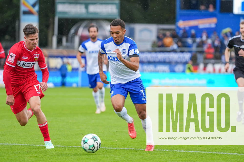 Deutschland: Fussball, 3. Liga, 8. Spieltag, Hänsch-Arena, Meppen, Emsland, Niedersachsen, SV Meppen vs. VfB Stuttgart U21, U 21 VfB Stuttgart II: Oliver Schmitt (SV Meppen, 7)