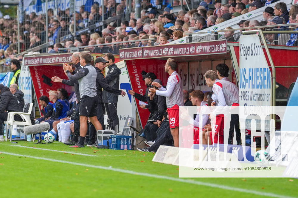 Deutschland: Fussball, 3. Liga, 8. Spieltag, Hänsch-Arena, Meppen, Emsland, Niedersachsen, SV Meppen vs. VfB Stuttgart U21, U 21 VfB Stuttgart II: Stuttgart geht in der 16. Minute durch Jarzinho Malanga (VfB Stuttgart U21, 27) in Führung.