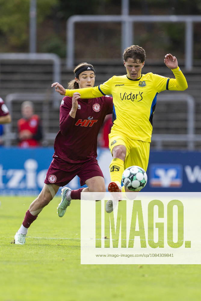 3. Liga, Fortuna Köln - 1. FC Saarbrücken; 10.10.2026 Daniel Gleiber (1. FC Saarbrücken, 5), Bennit Bröger (Fortuna Köln, 38). 3. Liga, Fortuna Köln - 1. FC Saarbrücken, 8. Spieltag, am 10.10.2026, Südstadion, Köln. DFB regulations prohibit any use of photographs as image sequences and or quasi-video