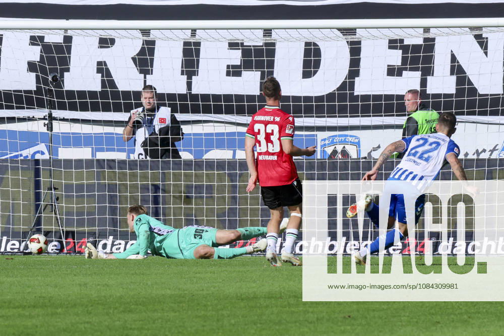 Mateusz Zukowski (1. FC Magdeburg) erzielt mit diesem Schuss vorbei an Torhueter Leo Weinkauf (Hannover 96) und Maurice Neubauer (Hannover 96) das Tor zum 3:0 waehrend des spiels der 2. Bundesliga zwischen 1. FC Magdeburg und Hannover 96, Avnet Arena am 10. October 2026 in Magdeburg, Deutschland. (Foto von Marco Steinbrenner DeFodi Images) +++ Mateusz Zukowski (1. FC Magdeburg) With this shot, he beat goalkeeper Leo Weinkauf (Hannover 96) and Maurice Neubauer (Hannover 96) to score the goal that made it 3 0 during the 2nd Bundesliga match between 1. FC Magdeburg and Hannover 96 at Avnet Arena on October 10, 2026 in Magdeburg, Germany. (Photo by Marco Steinbrenner DeFodi Images) DFB DFL REGULATIONS PROHIBIT ANY USE OF PHOTOGRAPHS AS IMAGE SEQUENCES AND OR QUASI-VIDEO. (Photo by Marco Steinbrenner DeFodi Images) -