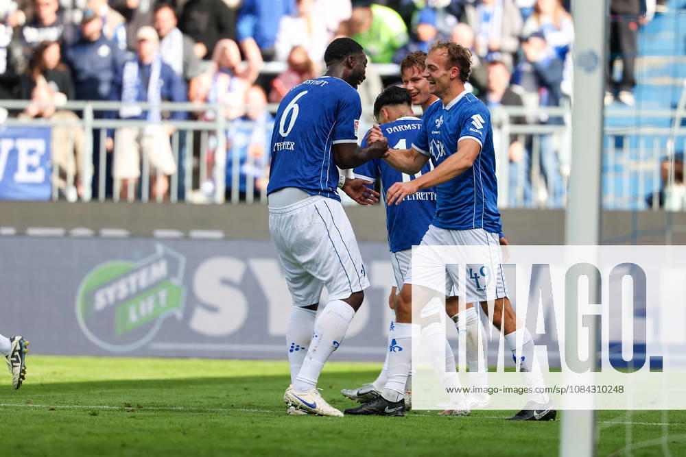 2026.10.10 Fussball 2.Bundesliga SV Darmstadt 98 - Energie Cottbus v.l.,Patric Pfeiffer (SV Darmstadt 98) and Yannik Luehrs (SV Darmstadt 98) seen celebrating after scoring goal to 3:1