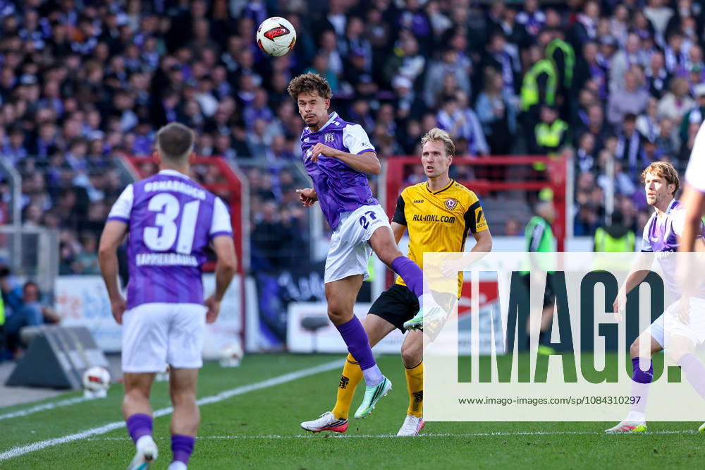 2026.10.10, Fußball, 2. Bundesliga, VfL Osnabrück - SG Dynamo Dresden, Stadion an der Bremer Brücke, 7.Spieltag, Saison 2026 2027: Robin Fabinski (VfL Osnabrueck 27) beim Kopfball im Zweikampf gegen Vincent Vermeij (SG Dynamo Dresden 9) DFB regulations prohibit any use of photographs as image sequences and or quasi-video. Photo: WilkowskixPressefotoKochx Niedersachsen Deutschland