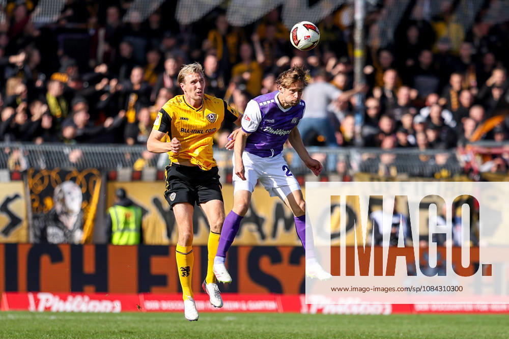 2026.10.10, Fußball, 2. Bundesliga, VfL Osnabrück - SG Dynamo Dresden, Stadion an der Bremer Brücke, 7.Spieltag, Saison 2026 2027: Jannik Mueller (VfL Osnabrueck 24) im Zweikampf gegen Vincent Vermeij (SG Dynamo Dresden 9) DFB regulations prohibit any use of photographs as image sequences and or quasi-video. Photo: WilkowskixPressefotoKochx Niedersachsen Deutschland