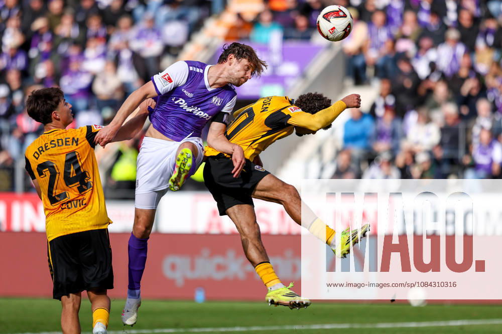2026.10.10, Fußball, 2. Bundesliga, VfL Osnabrück - SG Dynamo Dresden, Stadion an der Bremer Brücke, 7.Spieltag, Saison 2026 2027: Jannik Mueller (VfL Osnabrueck 24) im Zweikampf in der Luft gegen Ben Bobzien (SG Dynamo Dresden 20) DFB regulations prohibit any use of photographs as image sequences and or quasi-video. Photo: WilkowskixPressefotoKochx Niedersachsen Deutschland