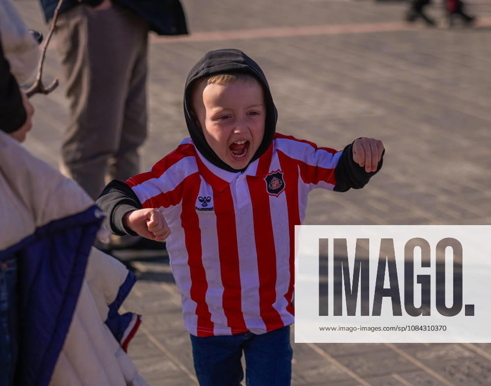 Sunderland v Brighton, Premier League, Football, Stadium Of Light, Sunderland UK - 10 Oct 2026 Young Sunderland fan excited pre match Sunderland Stadium Of Light Tyne and Wear UK, UK NEWSPAPERS OUT