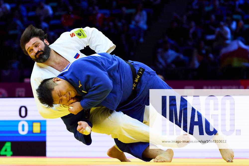 (L-R) Tasoev Inal (RUS), Kanta Nakano (JPN), OCTOBER 10, 2026 -Judo : World Judo Championships BAKU2026 Mens +100kg3rd Round match at National Gymnastics Arena in Baku, Azerbaijan. aflo_354753190 KenxAsakurax