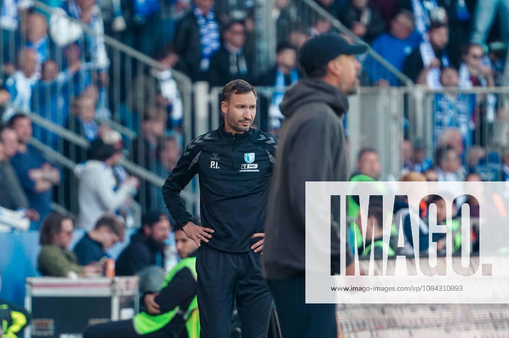 Deutschland: Fussball 2. Bundesliga 2026 2027, 7. Spieltag - 1. FC Magdeburg vs Hannover 96 - Avnet Arena (Magdeburg): Geste, Gestik, Emotion Petrik Sander (Trainer 1. FC Magdeburg)