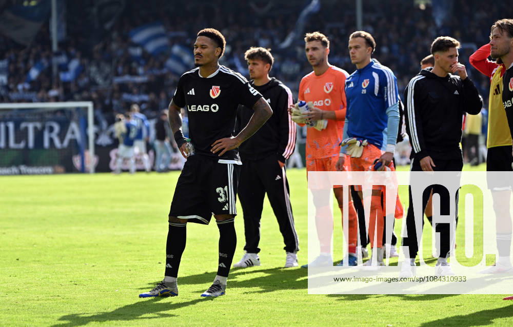 Fussball 2.Bundesliga, SV Darmstadt 98 - Energie Cottbus v.l. Justin Butler (Energie Cottbus) enttaeuscht, enttaeuscht schauend, dissapointed Darmstadt